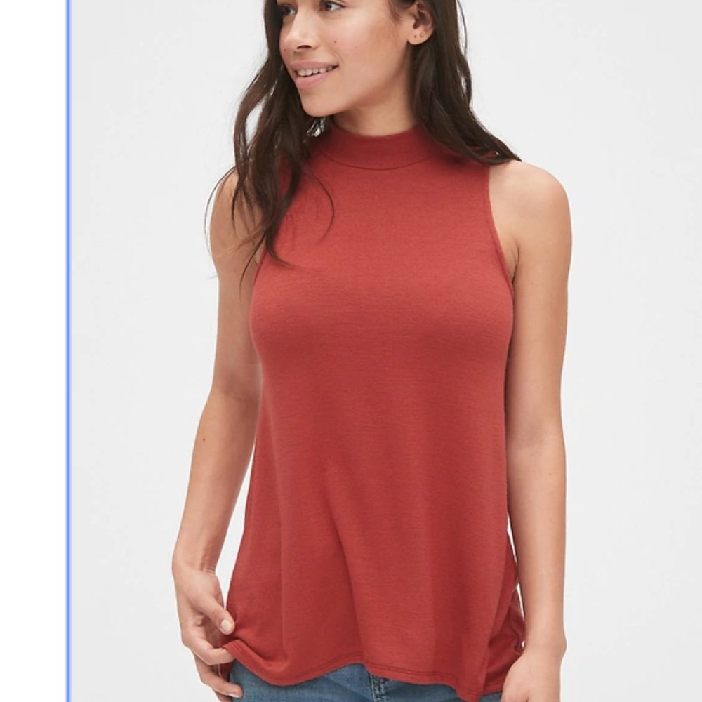 Tall Gap Softspun Sleeveless Mockneck Top Red M